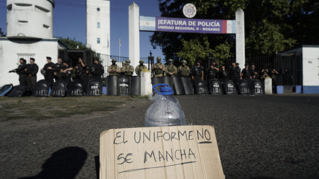 La Fiscalía abre una causa penal contra policías que dejaron el servicio durante la protesta
