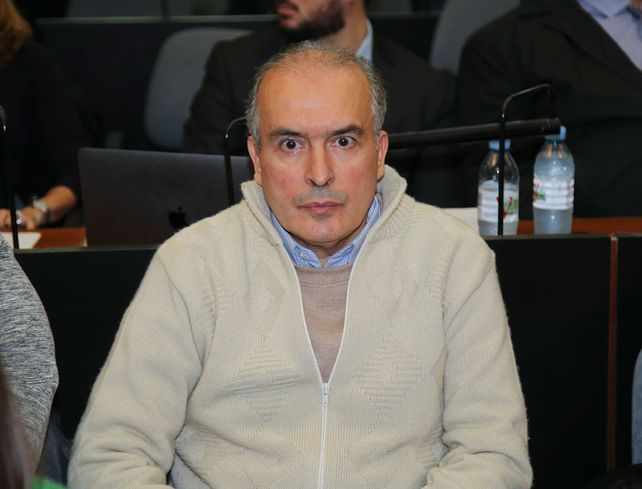 José López dijo que los bolsos con dinero no eran suyos