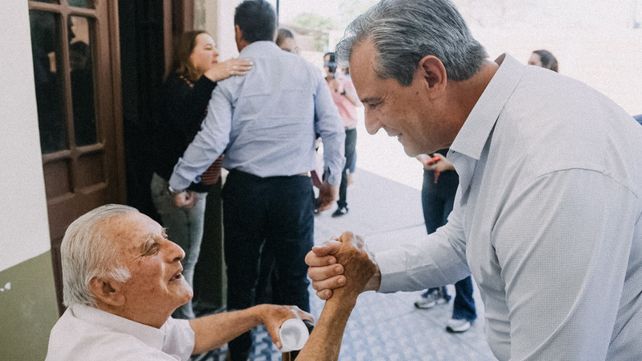 Adán Bahl dialogó con vecinos