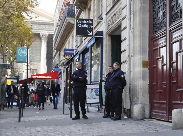 París. Kim Kardashian sufrió el robo de joyas en el barrio de La Madeleine.