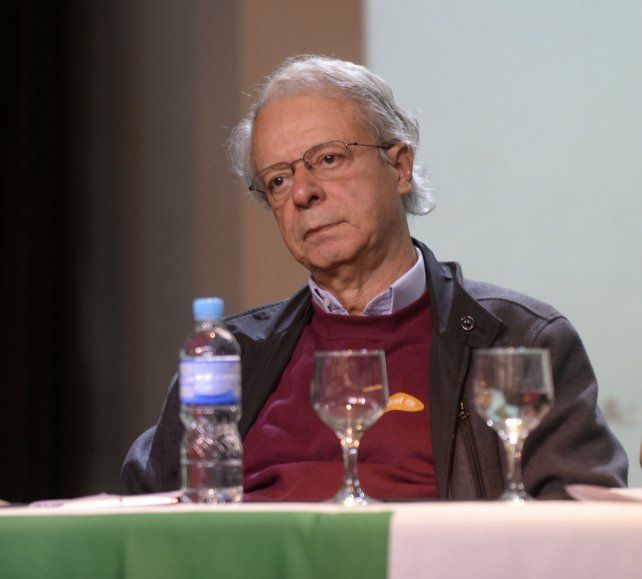 Frei Betto propone una pedagogía que no reproduzca las características de un sistema capitalista, "cuyo valor principal es la competencia y no la solidaridad".