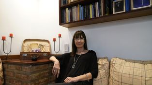 La historiadora rosarina Marcela Ternavasio estará a cargo del discurso inaugural en el marco de la apertura de la 43ª Feria Internacional del Libro de Rosario.