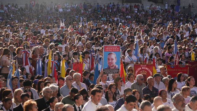 La misa por el Día de la Virgen del Rosario tuvo una buena cantidad de concurrencia de público.