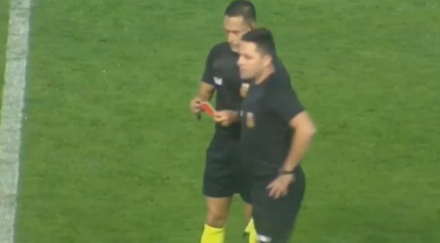 El polémico árbitro santotomesino