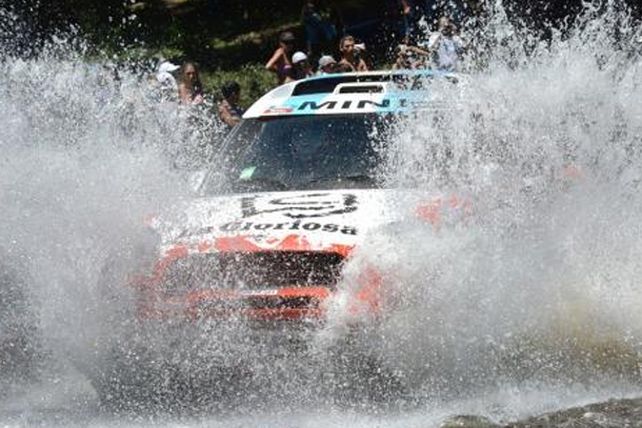 Una etapa más rápida en el Dakar, con la aparición de las primeras dunas