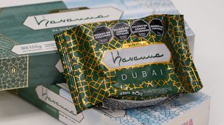 Havanna propone un nuevo sabor de alfajor llamado Dubai. Tiene pistacho.