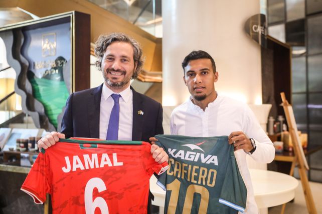 El canciller Santiago Cafiero junto a Jamal Bhuyan