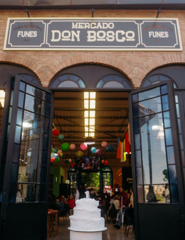 Mercado Don Bosco cumplió un año en Funes: un centro comercial que se consolida