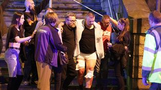 Tras una explosión durante un concierto en Manchester la policía confirmó víctimas fatales