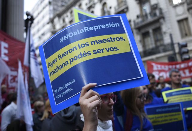 Una multitud reclamó en Corriente y Córdoba no a la represión.