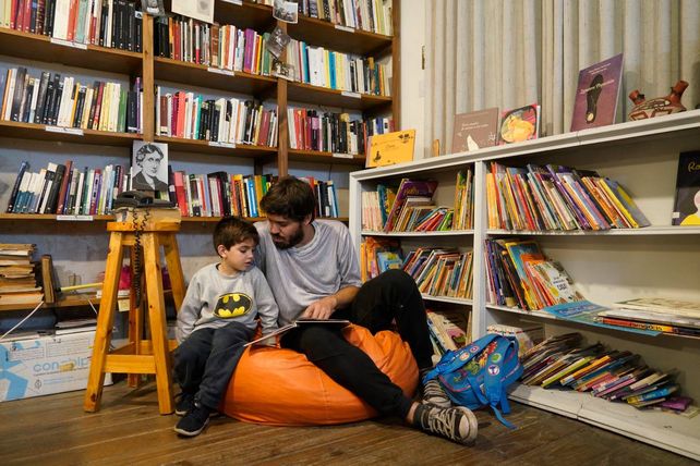 Son de acá. Las bibliotecas populares rosarinas con centros culturales y faros sociales gestionados por los vecinos en cada barrio