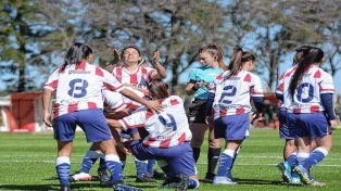 Unión venció a Defensa y sigue su camino rumbo a la final por el ascenso