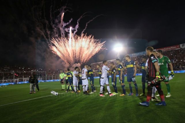 Boca derrotó a Patronato por 2 a 0 y festejó en un Grella repleto