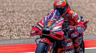 El italiano Bagnaia se impuso en Indonesia y volvió a liderar el campeonato de MotoGP.