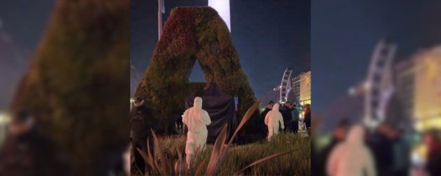 Fue a hacer la previa de la final al Obelisco porteño, cayó de un cartel y murió