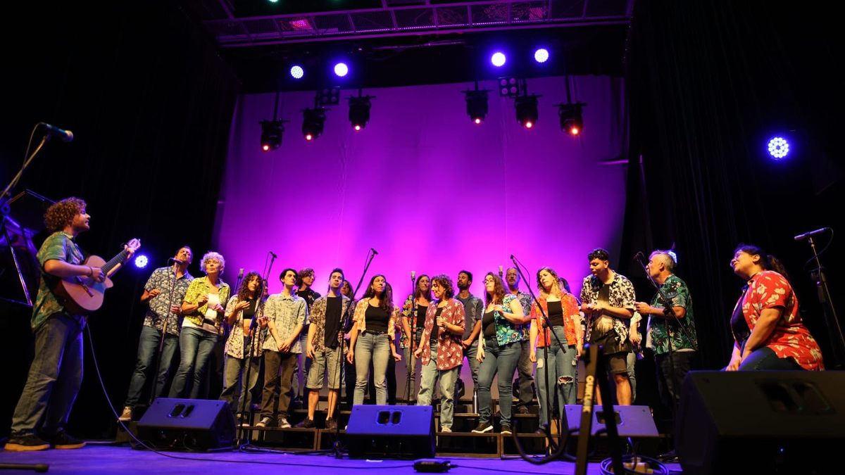 El Revés de la Taba celebra sus 10 años con concierto y fiesta en Distrito Siete