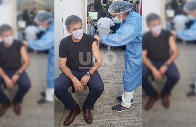 Jatón se vacunó y dijo que la situación en la ciudad es verdaderamente crítica