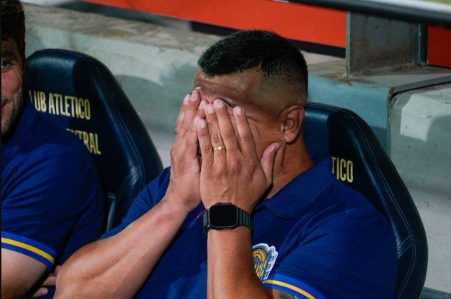 Jorge Almirón ttrabaja pensando en el sábado