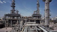 La ex Electroclor. La planta de la Petroquímica Bermúdez se halla en Capitán Bermúdez, sobre el río Paraná, a 5 kilómetros del límite con el departamento Rosario. La ex Electroclor. La planta de la Petroquímica Bermúdez se halla en Capitán Bermúdez, sobre el río Paraná, a 5 kilómetros del límite con el departamento Rosario.