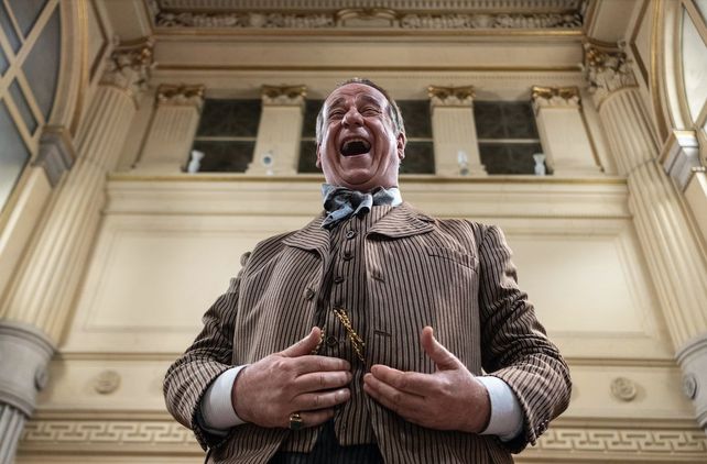 El rey de la comedia: El cine italiano homenajea a un referente del teatro napolitano