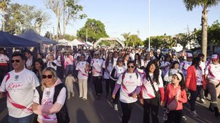 La tarde contó con caminata, una clase abierta de zumba a cargo de Mónica Obregón y espectáculos de música en vivo y una feria de artesanos y emprendedores.&nbsp;