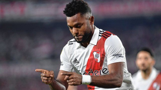 Miguel Borja es titular en River.