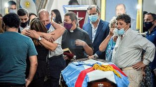 Despidieron a Busti en el Salón Blanco de Casa de Gobierno