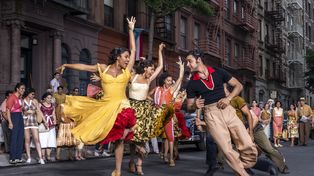 El elenco de esta superproducción incluye a 50 actores, cantantes y bailarines.&nbsp;