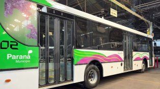 Ya ensamblan y plotean los colectivos que circularán en Paraná.