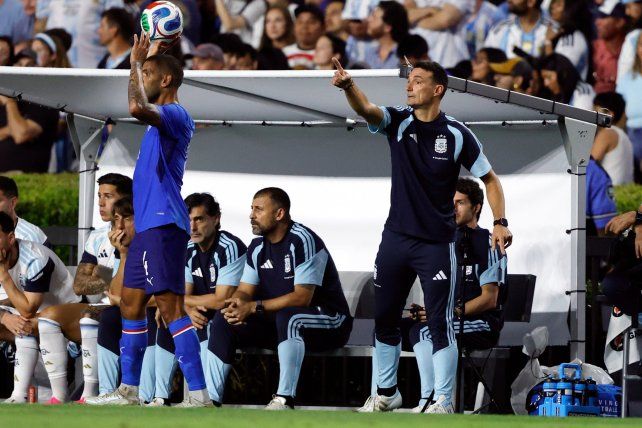 Lionel Scaloni va por un debut triunfal en la defensa del título.
