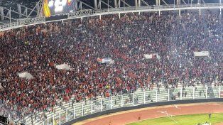 La impactante postal de la hinchada de Colón en Córdoba
