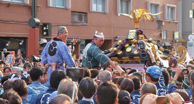 Sanja Matsuri, el festival en el que la mafia japonesa exhibe su poder