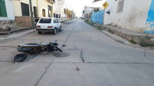 Un motociclista de 42 años debió ser derivado desde Victoria a Paraná con fractura de cráneo tras un choque. No tenía documentación ni casco