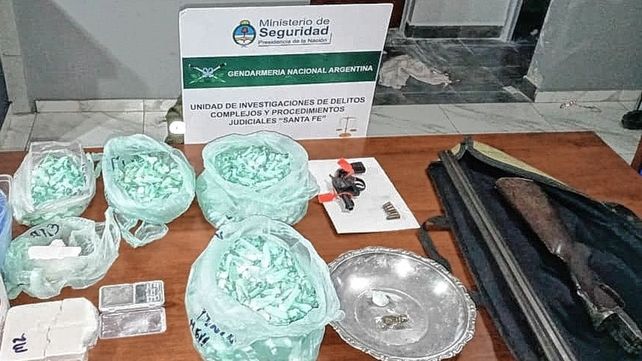 Gendarmería allanó una casa en Esperanza y hallaron drogas