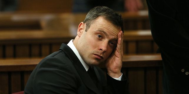 El atleta Pistorius intentó suicidarse en su celda