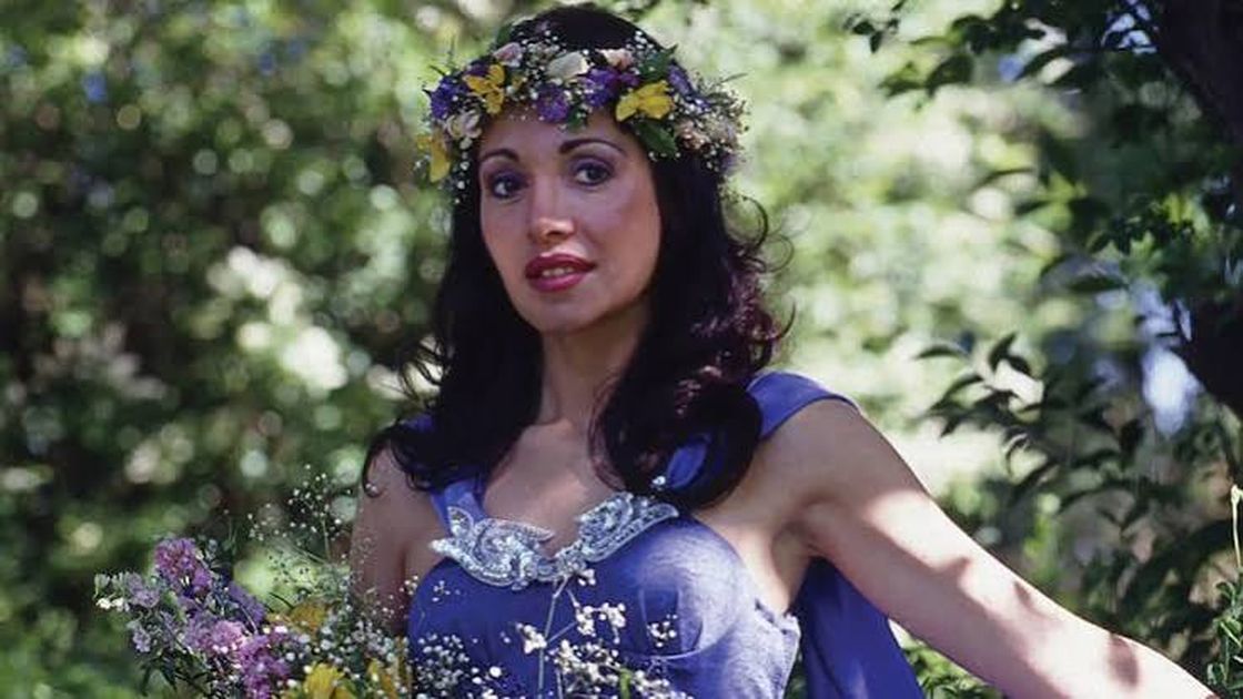 Miriam Alejandra Bianchi, conocida como Gilda, es considerada una de las máximas exponentes de la cumbia tropical en Argentina gracias a su exitosa carrera de apenas seis años, que aportó a la popularización del género a mediados de los noventa.