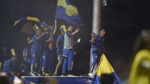 Las imágenes de la fiesta gigante que el Canalla armó al pie del Monumento