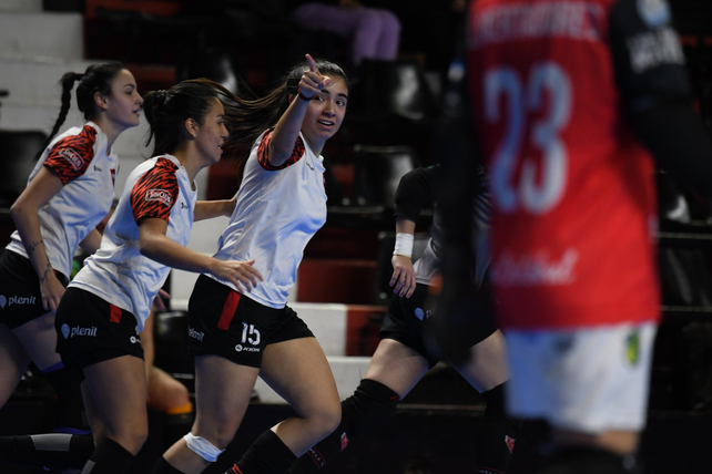 Newells tuvo un sábado de gloria en el Futsal de AFA.
