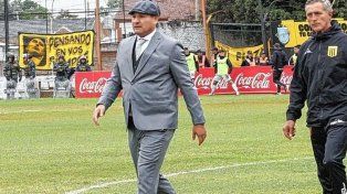 Daniel Bazán Vera, DT de Almirante Brown, reconoció que intentarán estar a la altura contra Colón en el Fragata Sarmiento.