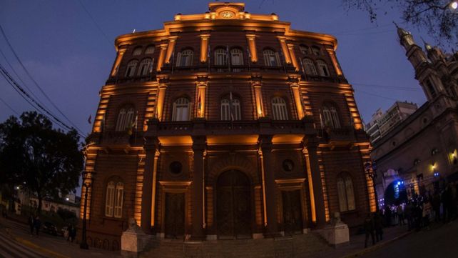 El Palacio de los Leones, sede de gobierno municipal, volverá a apagar sus luces este sábado.