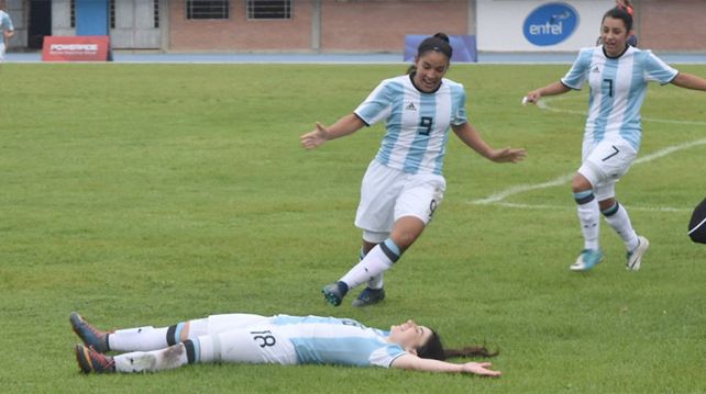 Las futbolistas argentinas, atrapadas infraganti saliendo de la habitación