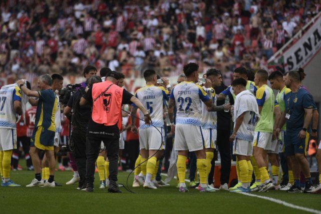 Central y Estudiantes jugaron un partido muy caliente que traerá consecuencias.&nbsp;