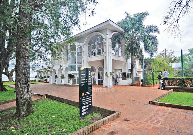 Sede social. La entidad cuenta con impecables instalaciones a pedir de sus socios./ Juan M. Baialardo.