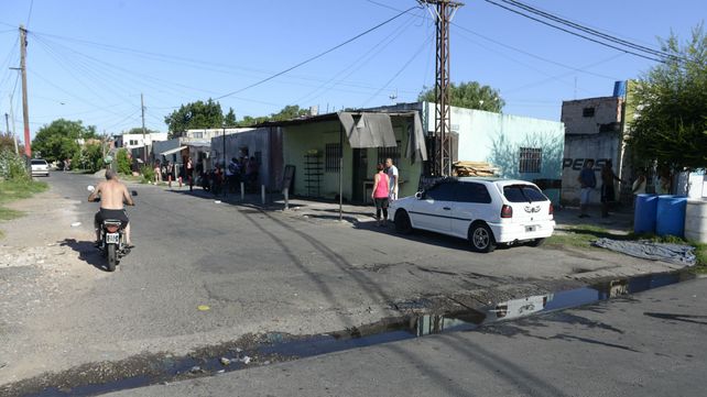 Jonatan Herrera fue asesinado cuando lavaba su auto en Ayacucho y Seguí.