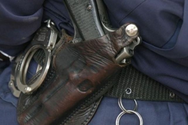 Una vez por semana un policía denuncia el robo de su arma reglamentaria