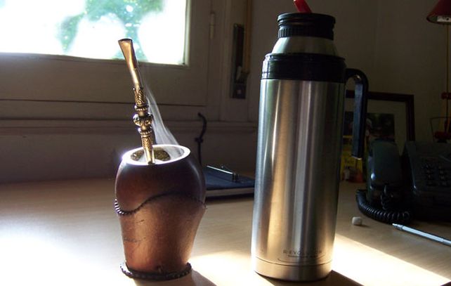 Tres mujeres terminaron en terapia intensiva tras intoxicarse con yerba mate
