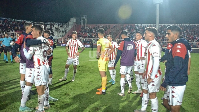 El VAR no funcionó con Unión, que perdió con Defensa y quedó eliminado de la Copa de la LPF