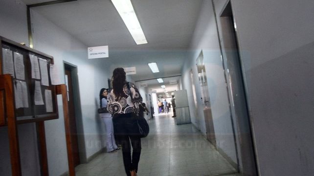 Denuncia reciente. La madre del acusado ayer realizó la acusación en la fiscalía.