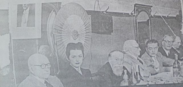Rosa Clotilde Sabattini en un acto junto a dirigentes radicales. A su lado, el ex vicepresidente rosarino Elpidio González.