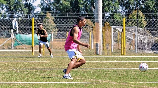 Quintana llega a Atlético Paraná para reforzar la defensa.&nbsp;